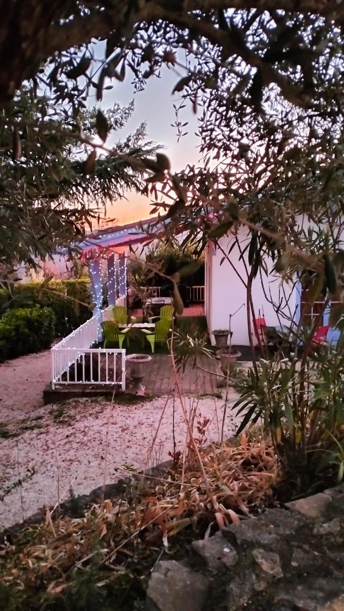 Tikazela - Domaine Ombre Et Lumiere Bed & Breakfast Saint-Jean-de-Muzols Exterior foto